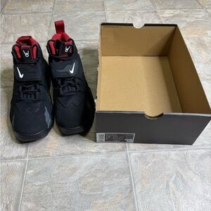 Nike Air DT Max 96 Falcons Men’s Shoe Size 8 Black HQ3620-010 NWT